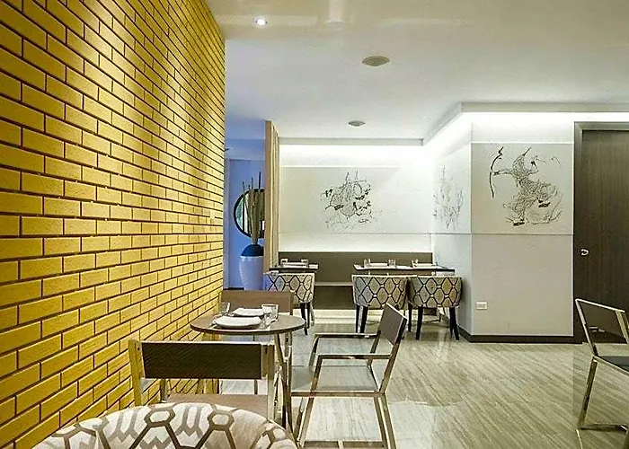 Aim House No Parking 酒店 3*